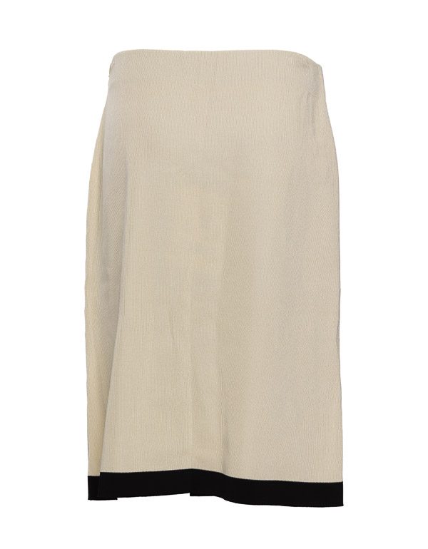 CHANEL - Midi cream skirt