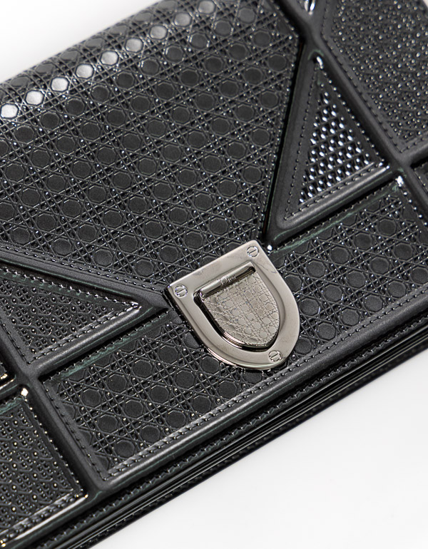 MICRO-CANNAGE BABY DIORAMA WALLET ON CHAIN