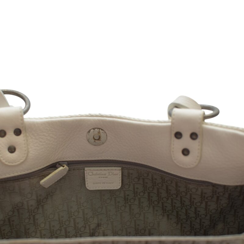 Christian Dior White Pebbled Leather Gaucho Saddle Tote Bag Buckle Key Charm Y2K